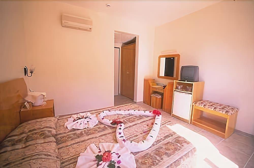 Carmina Hotel Ölüdeniz Exterior foto